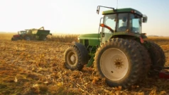 3 beste tractoren voor boerderijen van 50 hectare in 2025